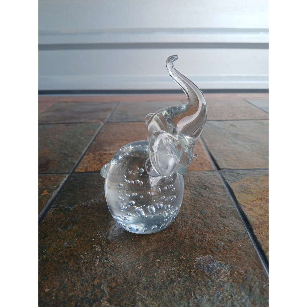 Vintage Glass Elephant Trunk Up Figurine Controlled‎ Bubbles MCM Art Glass 5.5" - Picture 3 of 7